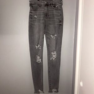 American Eagle Super Hi-Rise Ripped Jegging Jeans